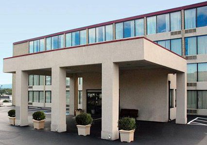 Comfort & Wyomissing-reading Hotel