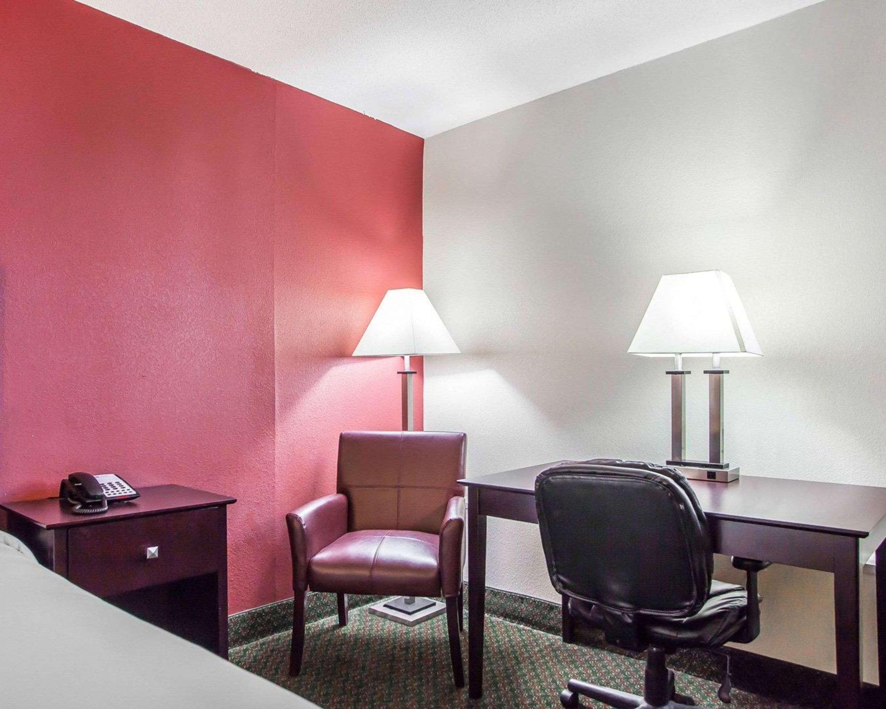 Comfort & Wyomissing-reading 2*