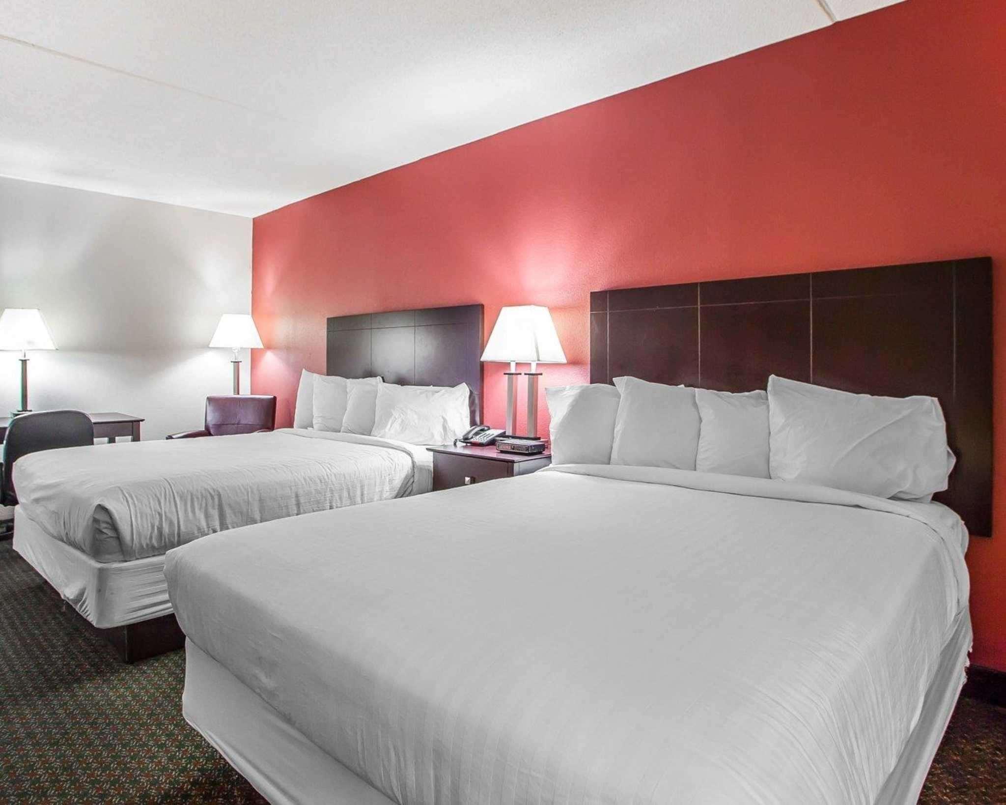 Comfort & Wyomissing-reading Hotel 2*