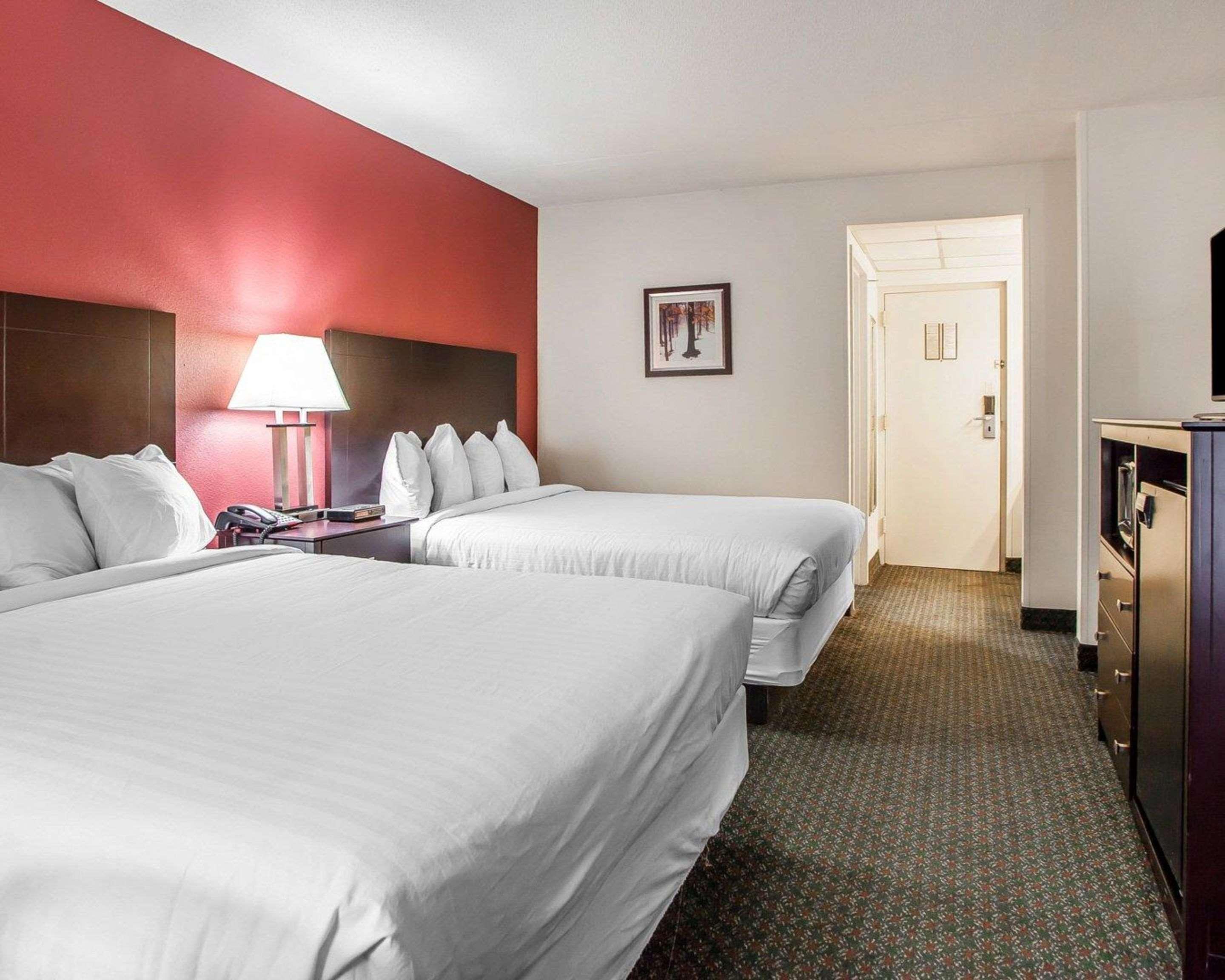 Comfort & Wyomissing-reading 2*