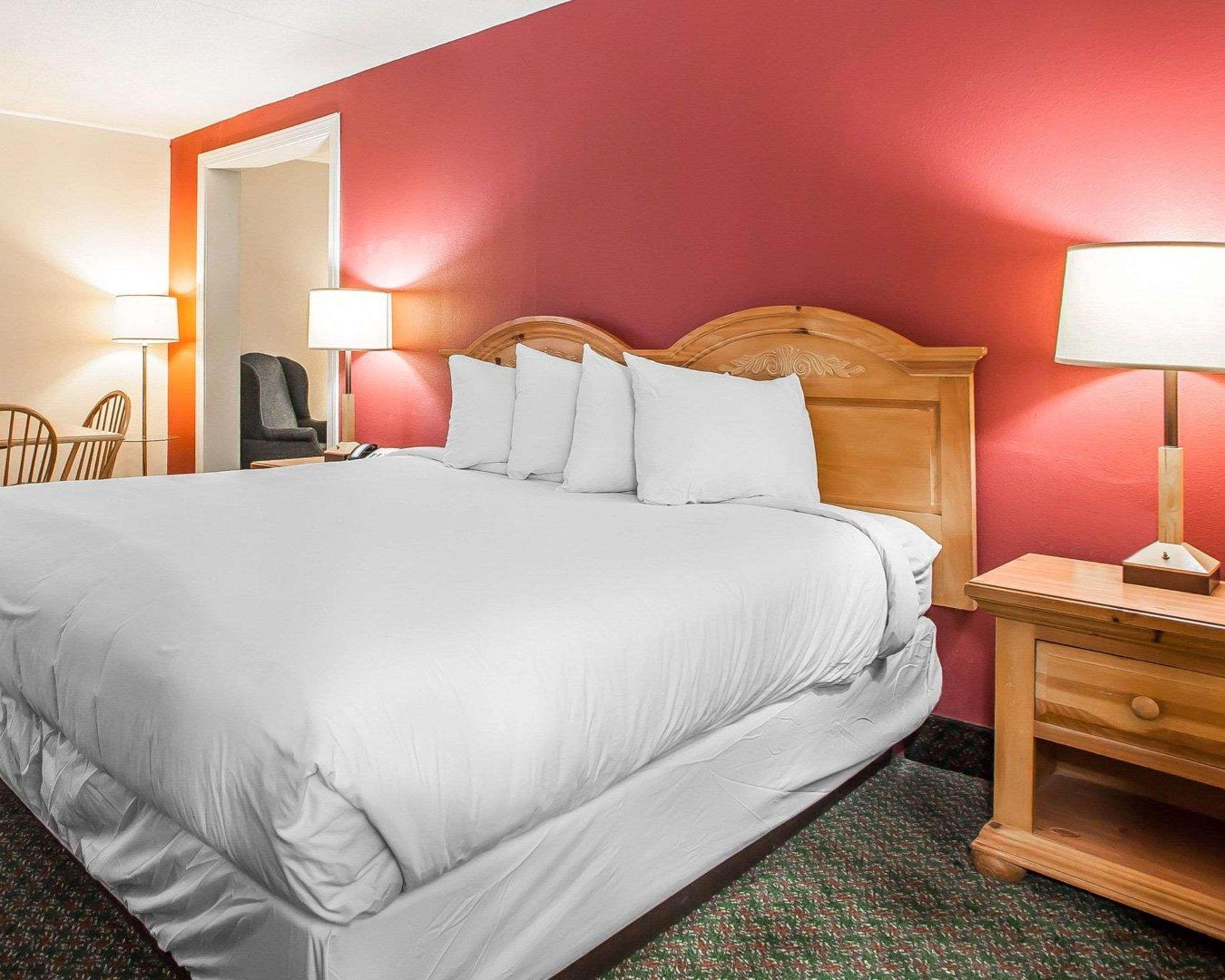 Comfort & Wyomissing-reading 2*