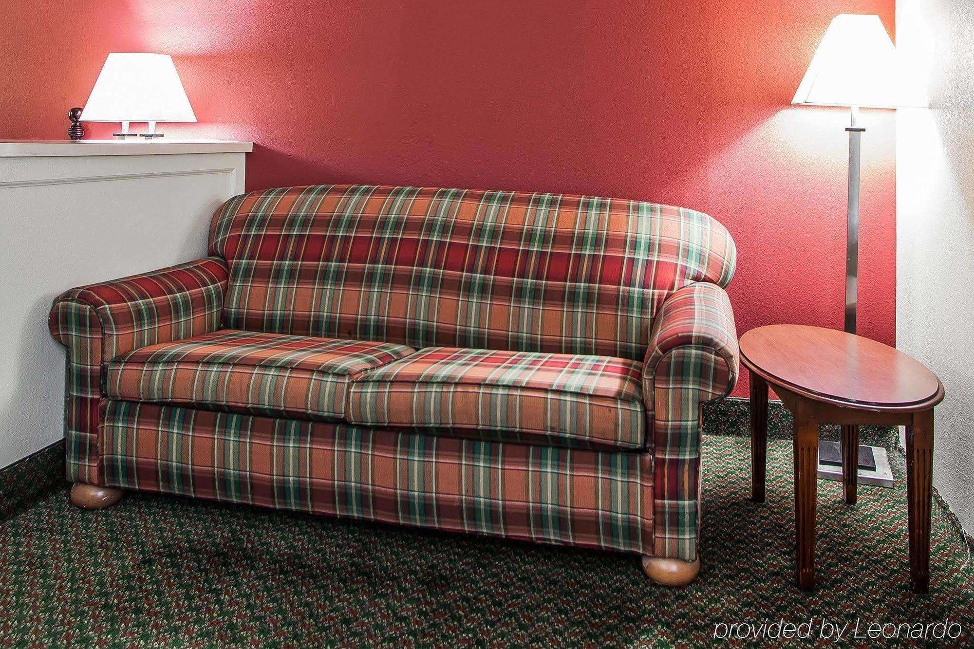 Hotel Comfort & Wyomissing-reading 2*
