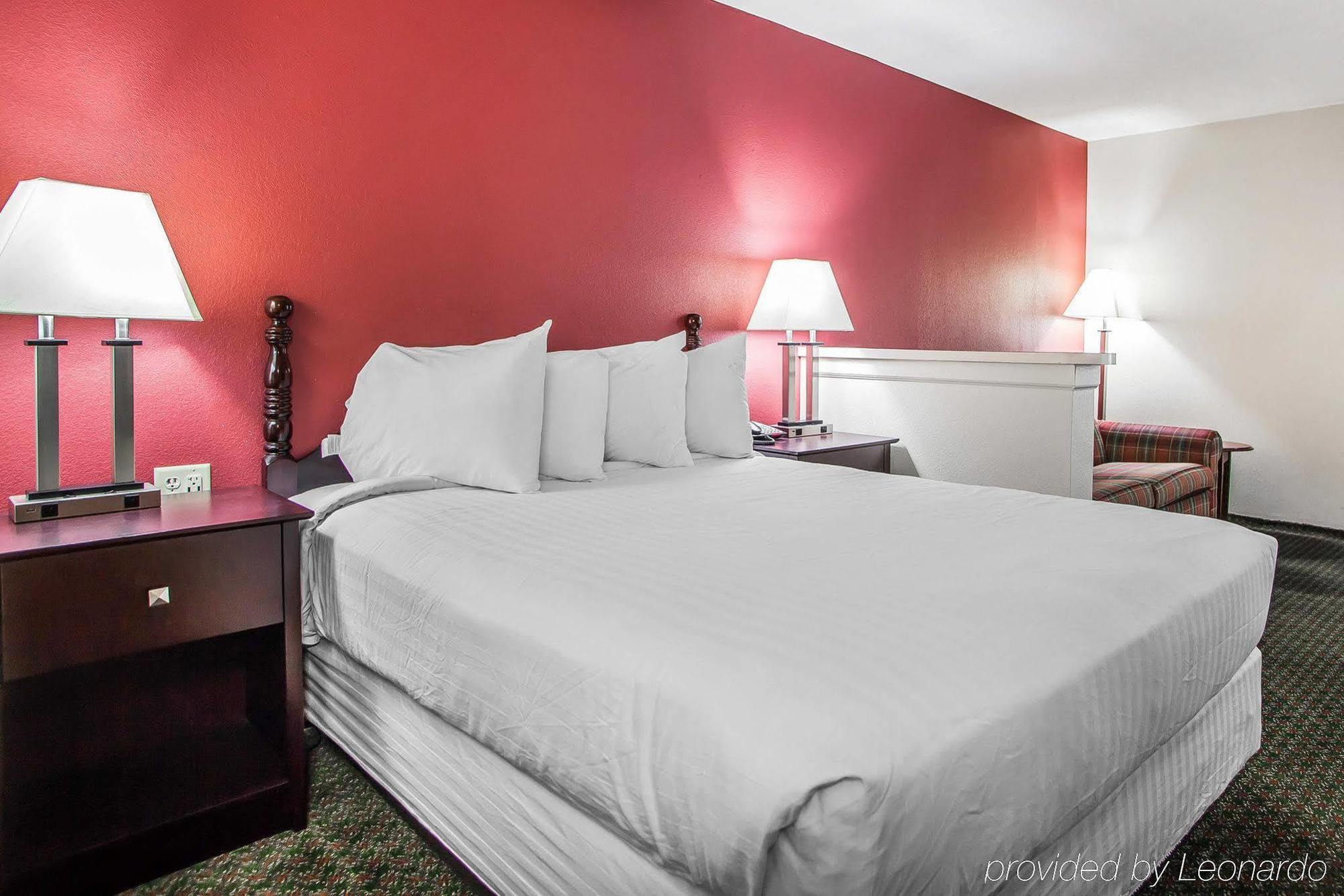 Comfort & Wyomissing-reading Hotel 2*
